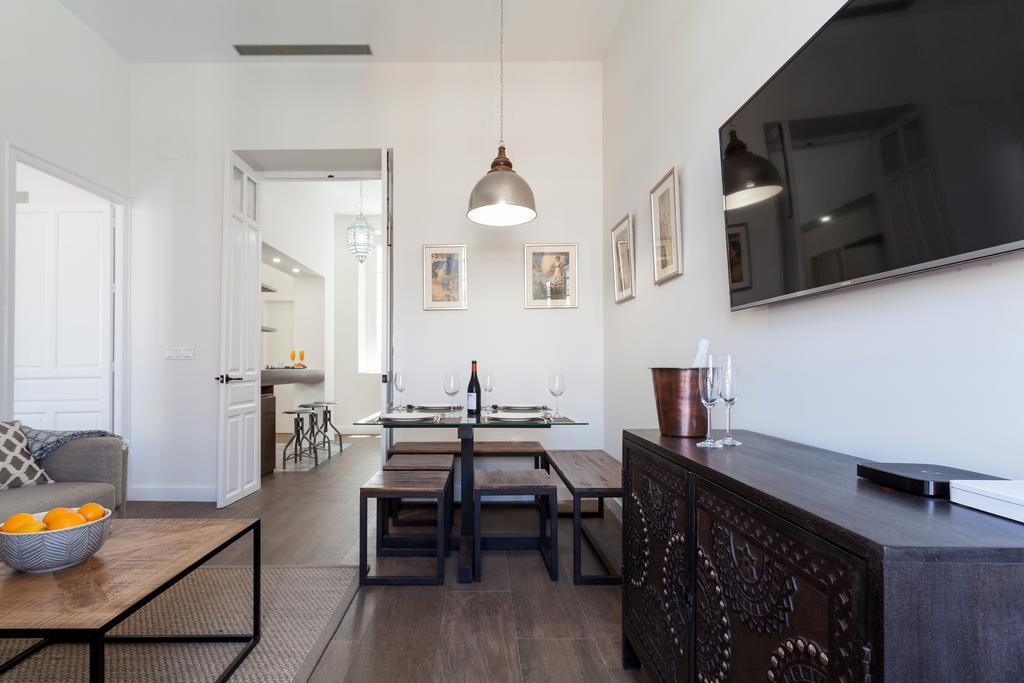 Stunning Boutique - Space Maison Apartments Sevilla Exterior foto